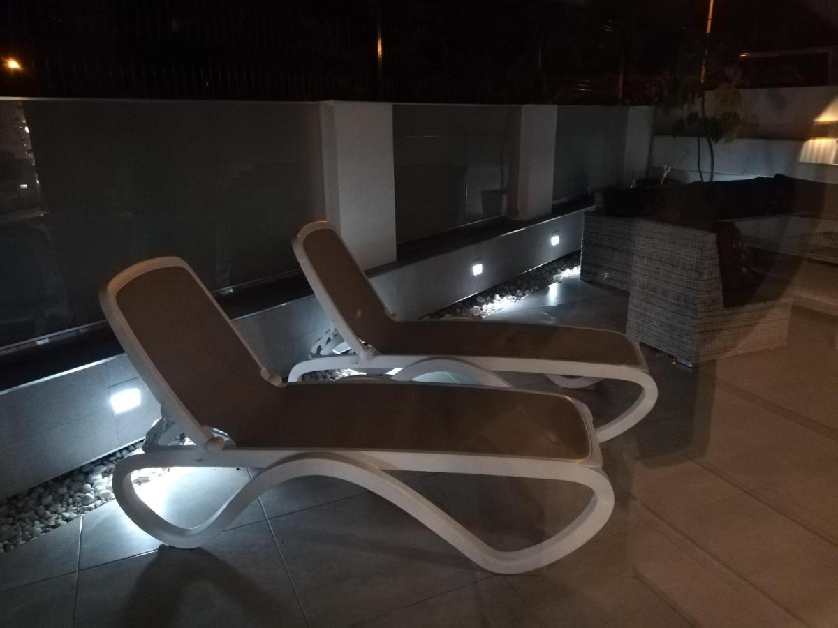 شقة Luxury Townhouse أذيخي المظهر الخارجي الصورة